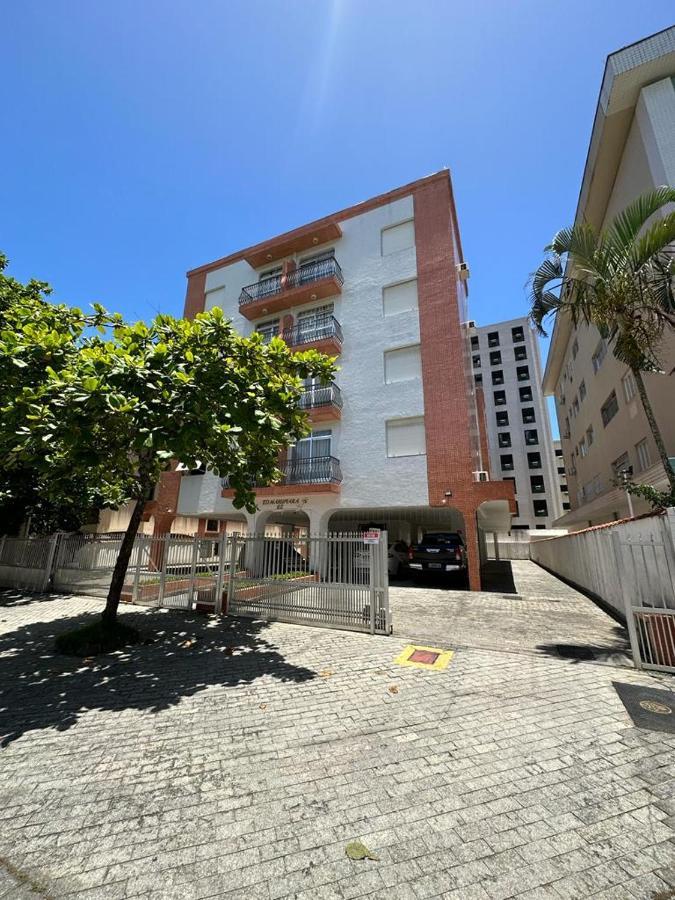 Ap 3! Lindo Com Sacada, Apenas 250 Metros Da Da Enseada! * Guaruja